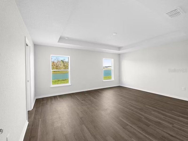 Spacious, unfurnished interior of a new home in Stonebridge North, Zephyrhills (Image 9).