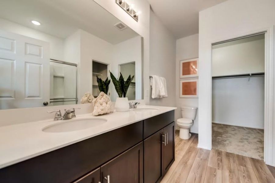 Photo of Centex model home with same floor plan, not of actual home listed. Photo of Centex model home with same floor plan, not of actual home listed.