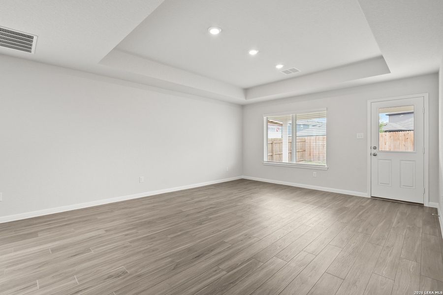 Spacious, unfurnished interior of a new home in Cinco Lakes, San Antonio (Image 23). Spacious, unfurnished interior of a new home in Cinco Lakes, San Antonio (Image 23).