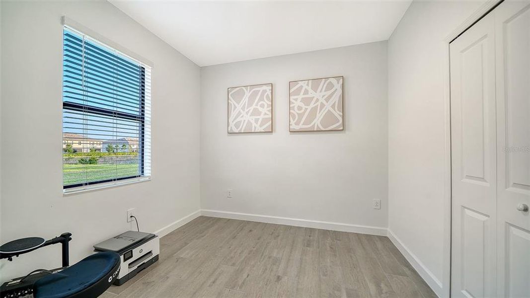 Image 71 of a home in Lorraine Lakes at Lakewood Ranch.