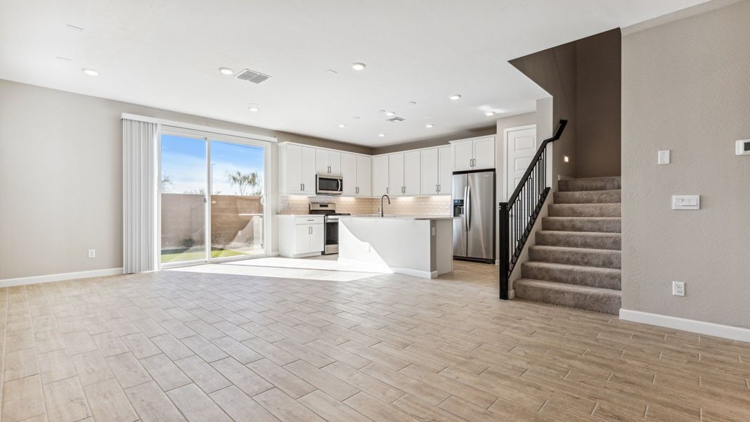 Spacious, unfurnished interior of a new home in Talinn Towns at Desert Ridge, Phoenix (Image 23).