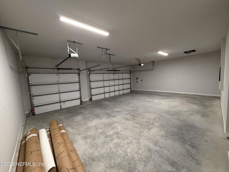 Spacious, unfurnished interior of a new home in Reserve East, Flagler Beach (Image 56).