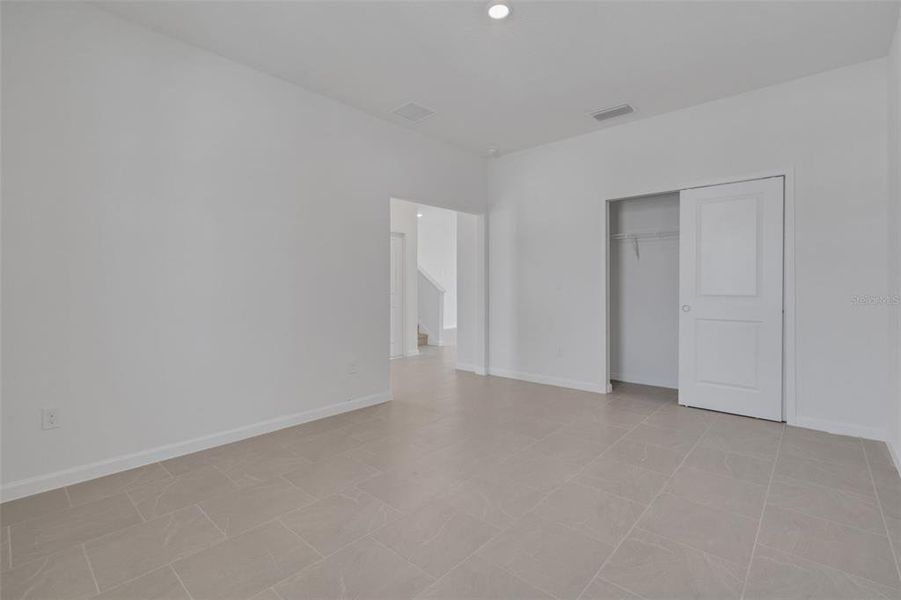 Spacious, unfurnished interior of a new home in Brystol North at Wylder, Port St. Lucie (Image 21).