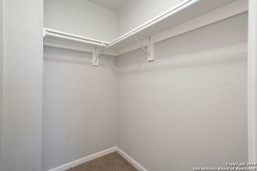 Spacious, unfurnished interior of a new home in , San Antonio (Image 18).