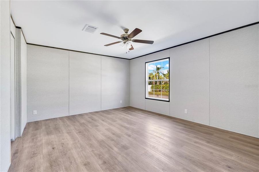 Spacious, unfurnished interior of a new home in , St. Cloud (Image 11).