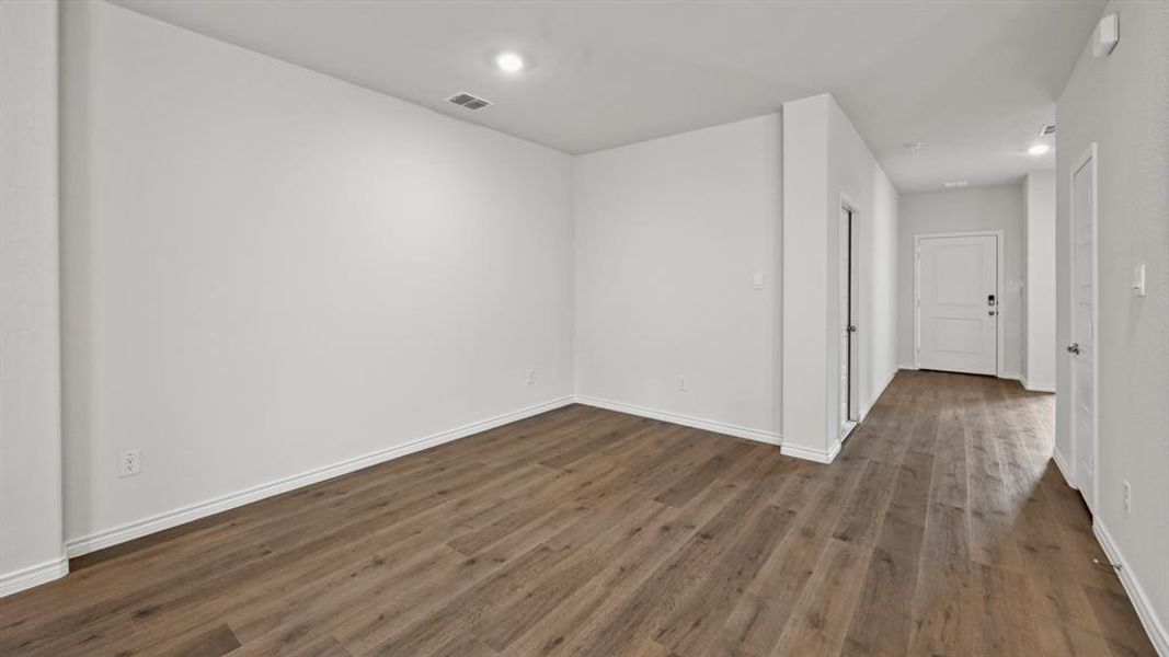 Spacious, unfurnished interior of a new home in Liberty Crossing, Royse City (Image 19). Spacious, unfurnished interior of a new home in Liberty Crossing, Royse City (Image 19).