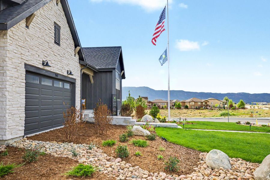 Representative exterior details of a home built from the Glen Eyrie by Scott Felder Homes in Jackson Creek, Monument (Image 4). Representative exterior details of a home built from the Glen Eyrie by Scott Felder Homes in Jackson Creek, Monument (Image 4).