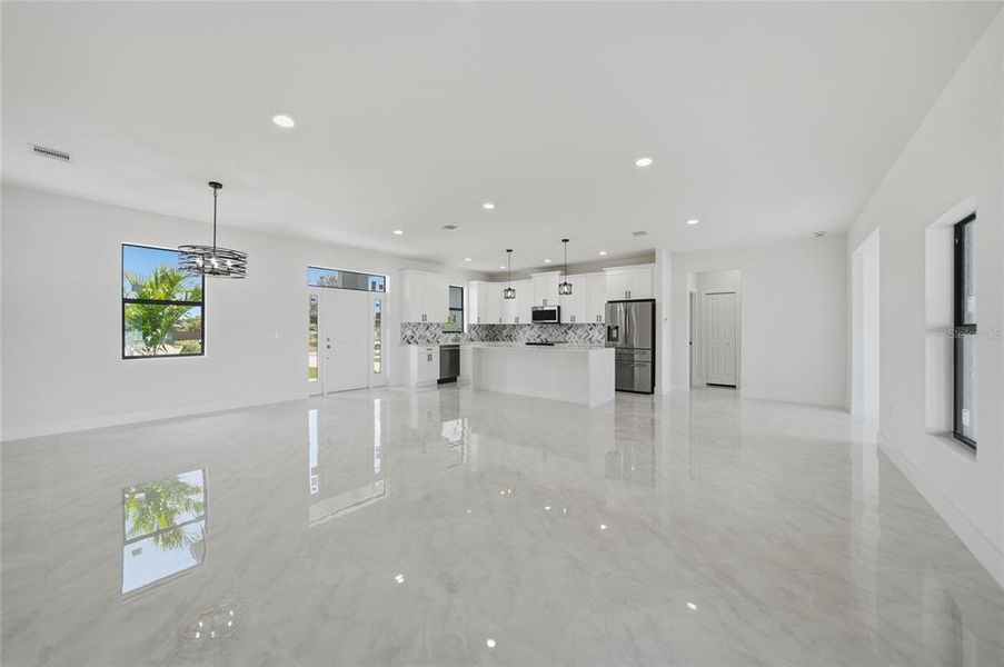 Spacious, unfurnished interior of a new home in , Englewood (Image 17).