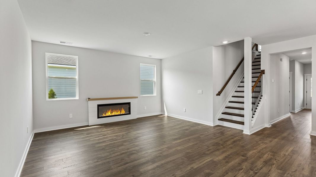 Spacious, unfurnished interior of a new home in Reserve at Hickory Ridge, Columbia (Image 39).
