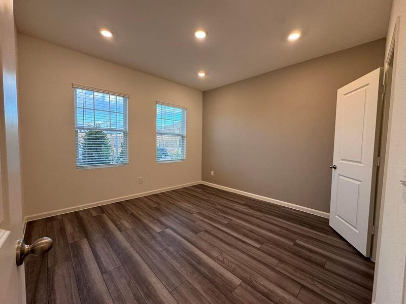 Spacious, unfurnished interior of a new home in Sunterra, Katy (Image 9). Spacious, unfurnished interior of a new home in Sunterra, Katy (Image 9).