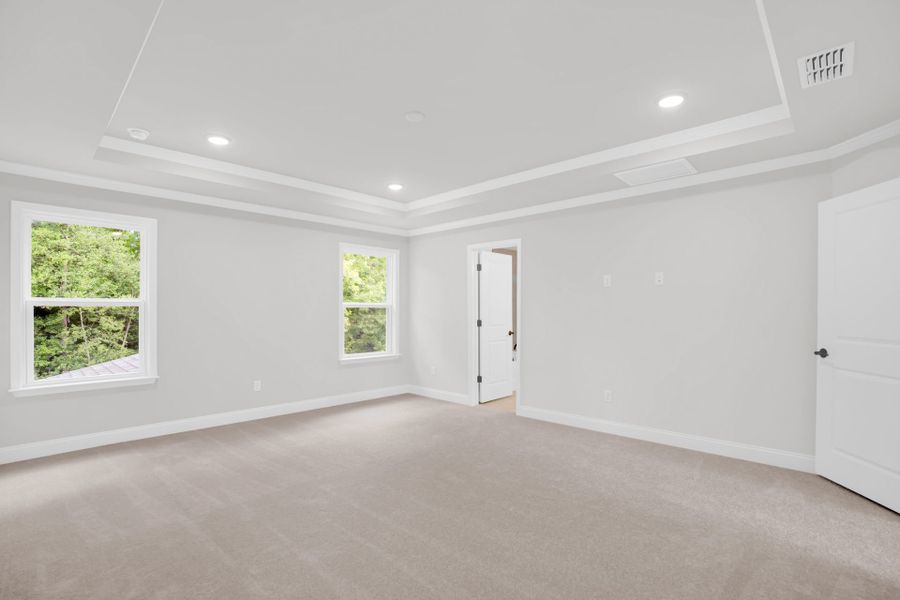 Spacious, unfurnished interior of a new home in Carriage Estates, Lexington (Image 42).