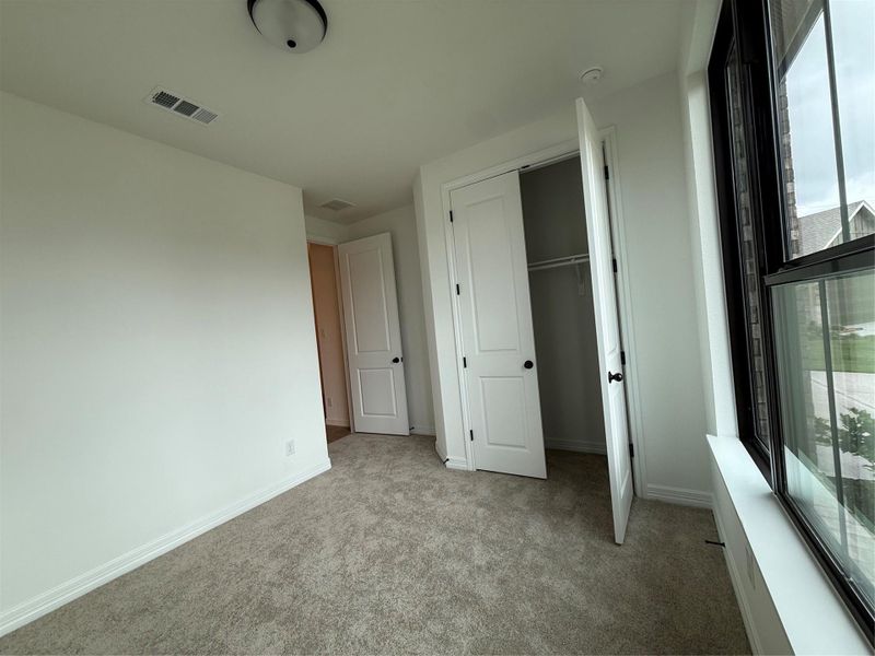 Spacious, unfurnished interior of a new home in Brookewater, Rosenberg (Image 11).