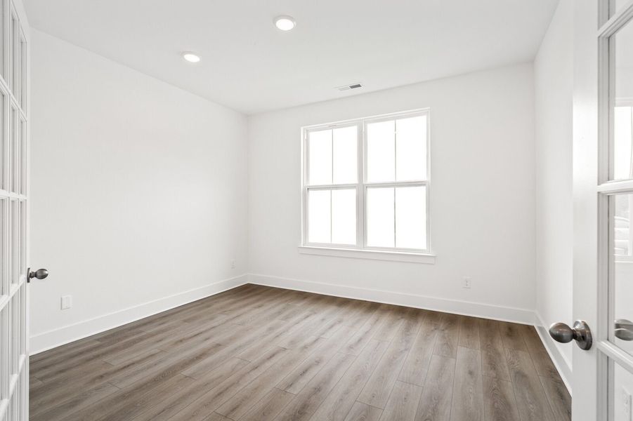 Spacious, unfurnished interior of a new home in Woods Crossing, Gallatin (Image 50).