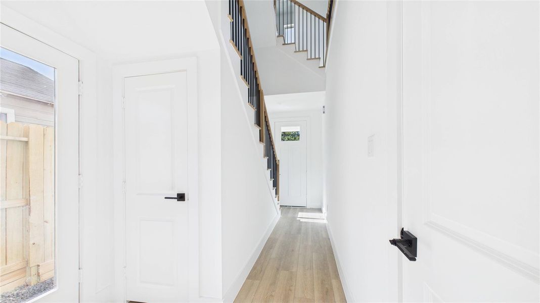 Spacious, unfurnished interior of a new home in , Houston (Image 16).