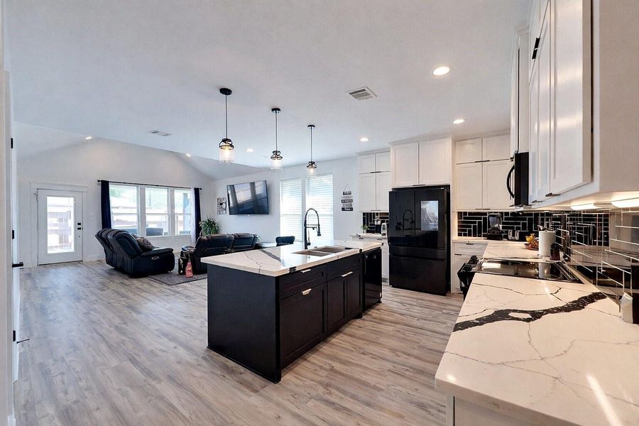 Furnished interior view inside a new home in , Baytown (Image 9).