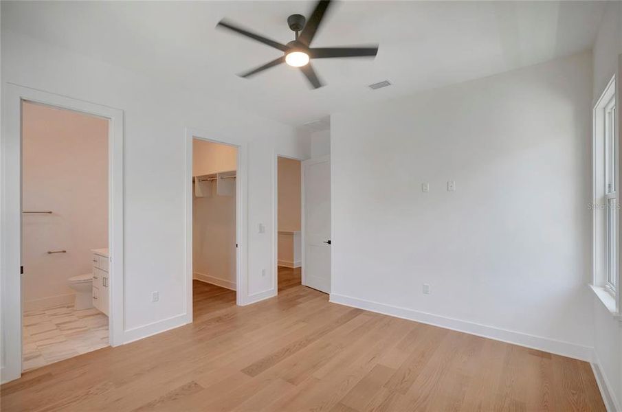 Spacious, unfurnished interior of a new home in , Tampa (Image 65).