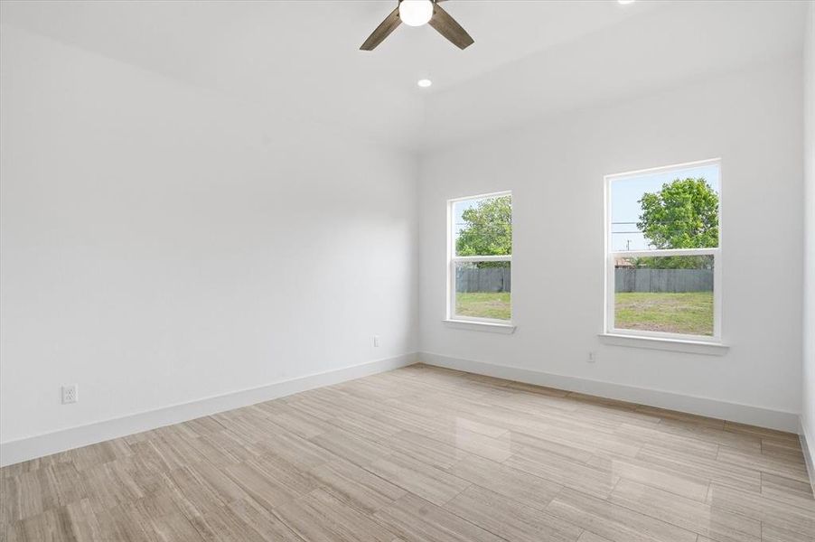 Spacious, unfurnished interior of a new home in , Mineral Wells (Image 13).