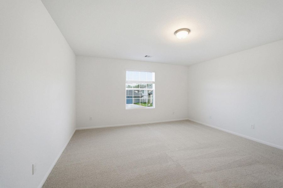 Spacious, unfurnished interior of a new home in , Conroe (Image 18).