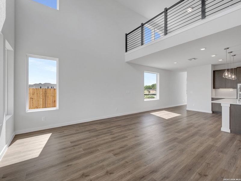 Spacious, unfurnished interior of a new home in Fairway Crossing, San Antonio (Image 12).