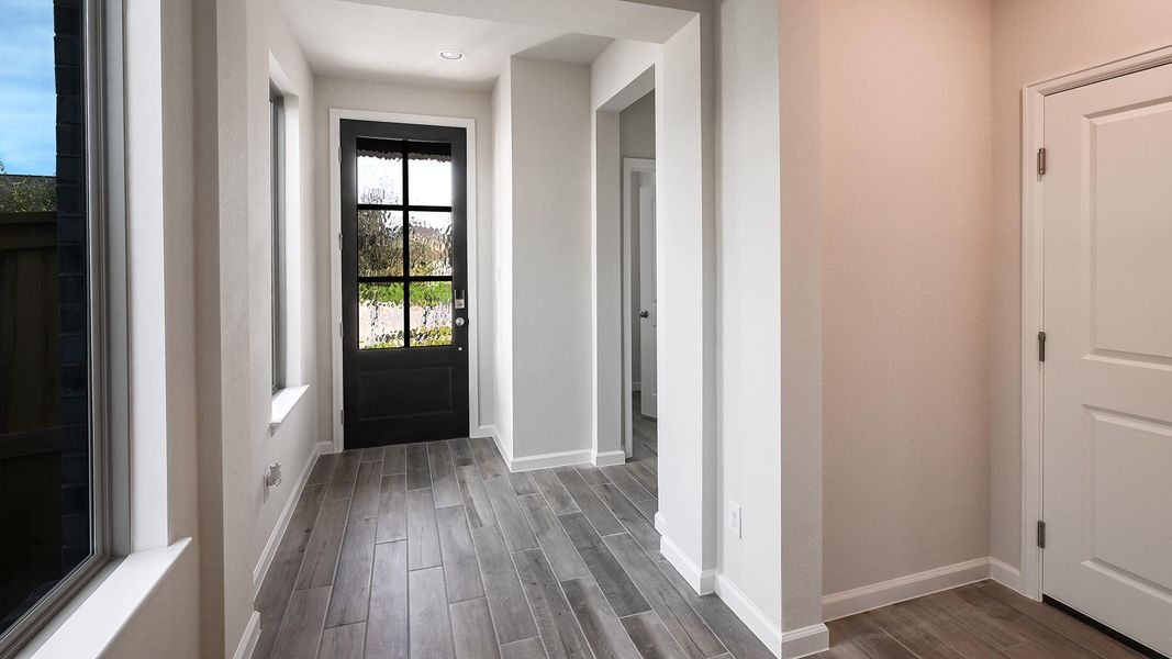 Spacious, unfurnished interior of a new home in Crosswinds 40', Kyle (Image 14).