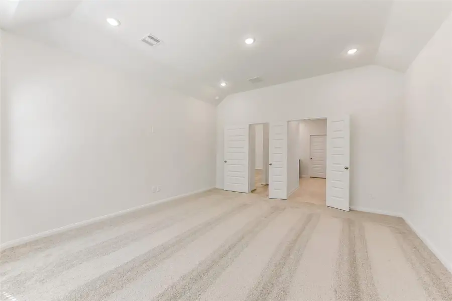 Spacious, unfurnished interior of a new home in Encino Estates, Dayton (Image 31). Spacious, unfurnished interior of a new home in Encino Estates, Dayton (Image 31).