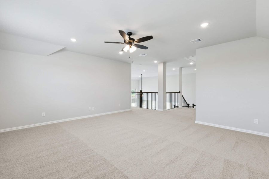 Spacious, unfurnished interior of a new home in Las Lomas, Forney (Image 19). Spacious, unfurnished interior of a new home in Las Lomas, Forney (Image 19).