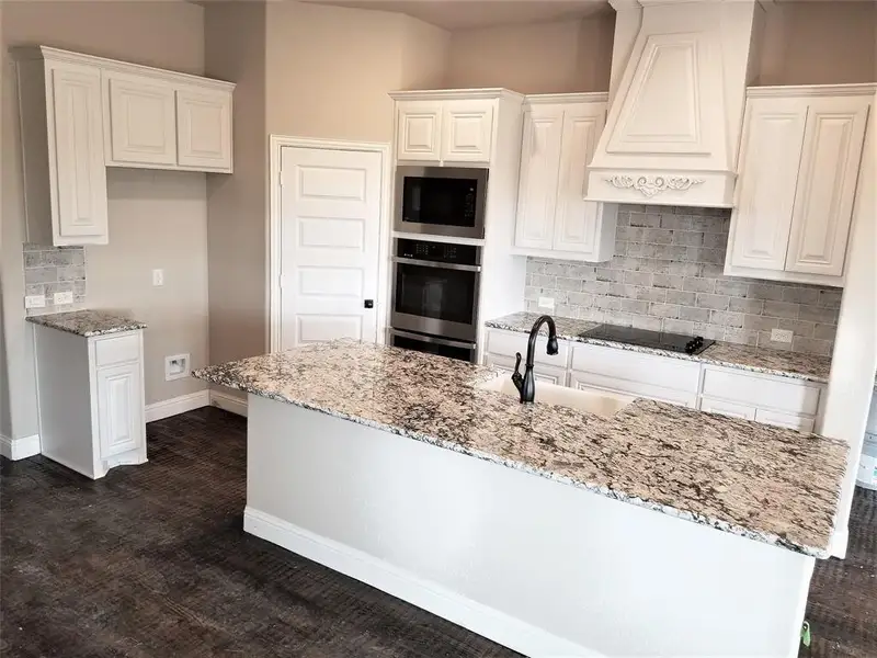 Furnished interior view inside a new home in Pecan Grove, Whitesboro (Image 6).