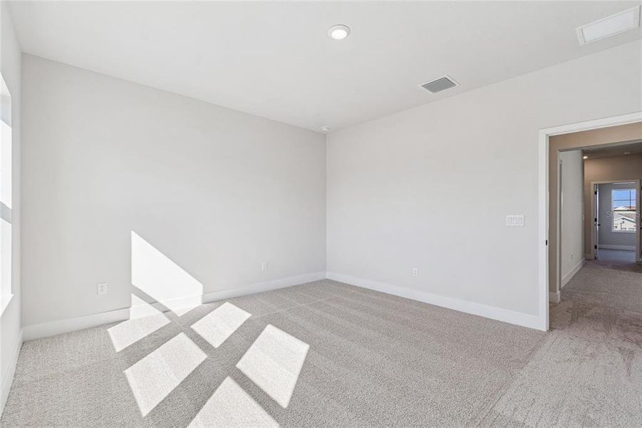 Spacious, unfurnished interior of a new home in Persimmon Park - Garden Series, Wesley Chapel (Image 36).