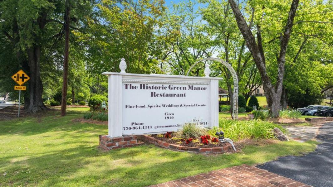 Image 40 of a home in Pointe Park.