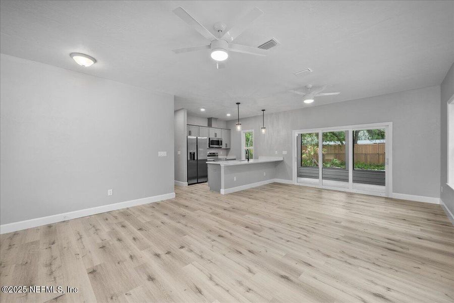 Spacious, unfurnished interior of a new home in , Interlachen (Image 16).