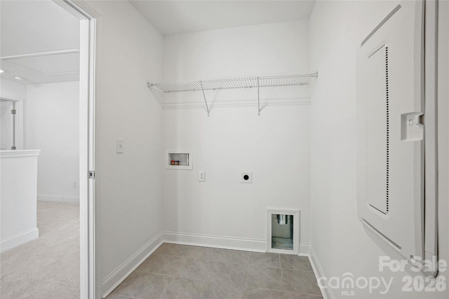 Spacious, unfurnished interior of a new home in Forest Creek, Waxhaw (Image 31).