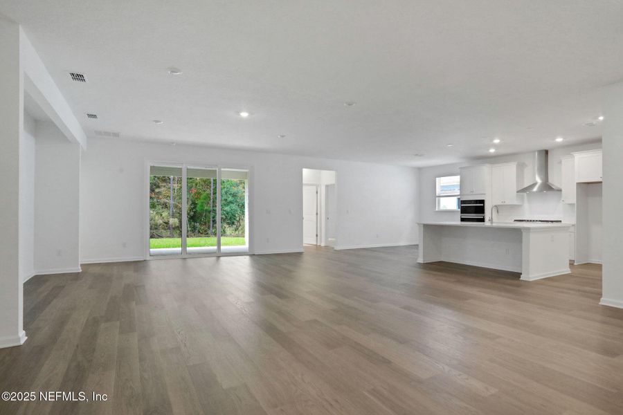 Spacious, unfurnished interior of a new home in Jennings Farm, Middleburg (Image 25). Spacious, unfurnished interior of a new home in Jennings Farm, Middleburg (Image 25).