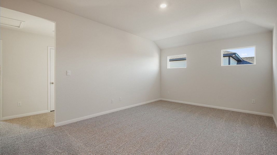 Spacious, unfurnished interior of a new home in Thunder Rock, Marble Falls (Image 22).