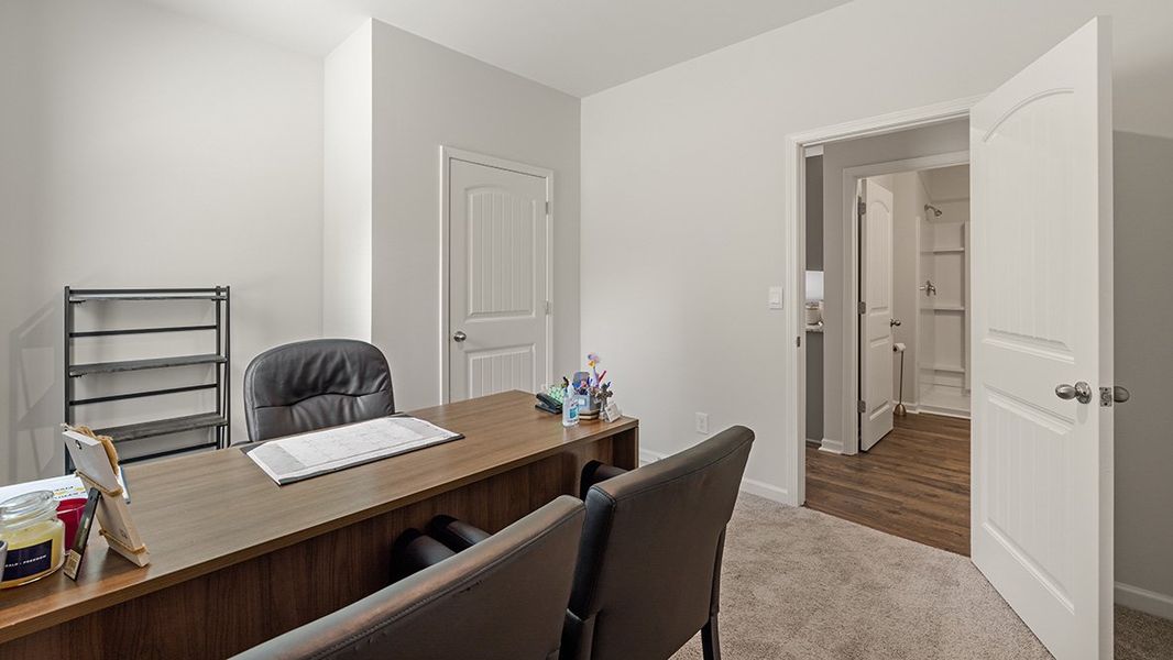 Representative furnished interior of a home built from the ROBIE by D.R. Horton in Pointe Park, Union City (Image 18).