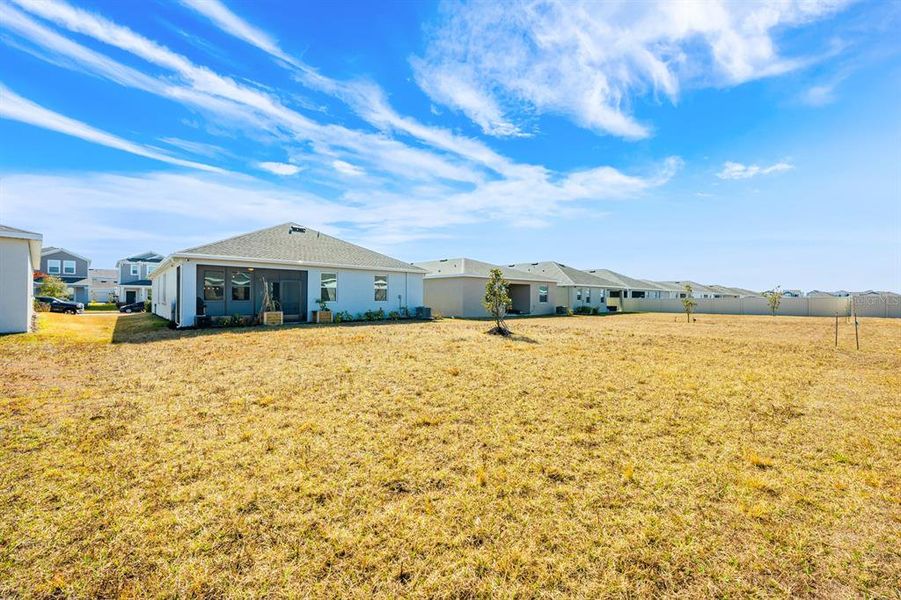 Exterior details and patio area of a home in Tohoqua, Kissimmee (Image 4).