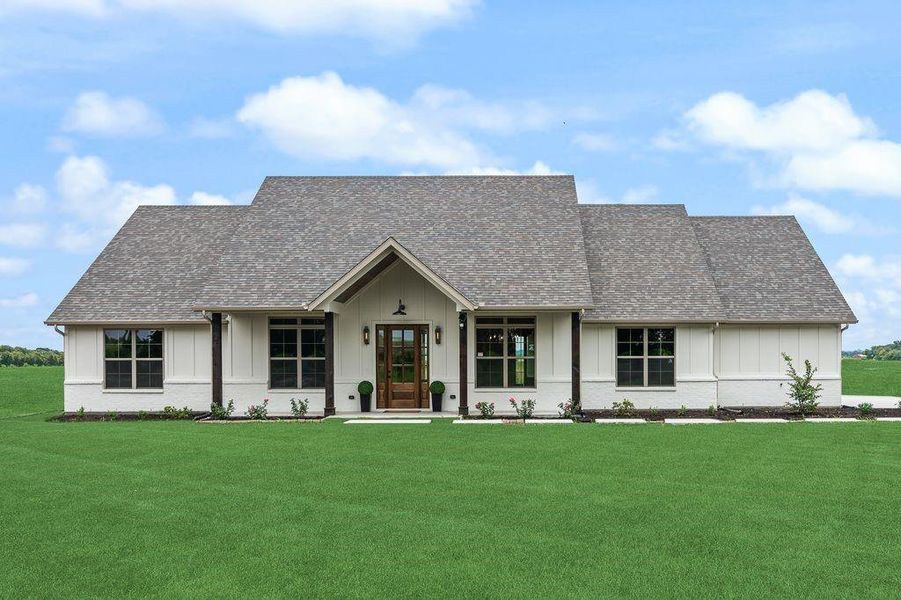 Exterior details and patio area of a home in , Decatur (Image 3).
