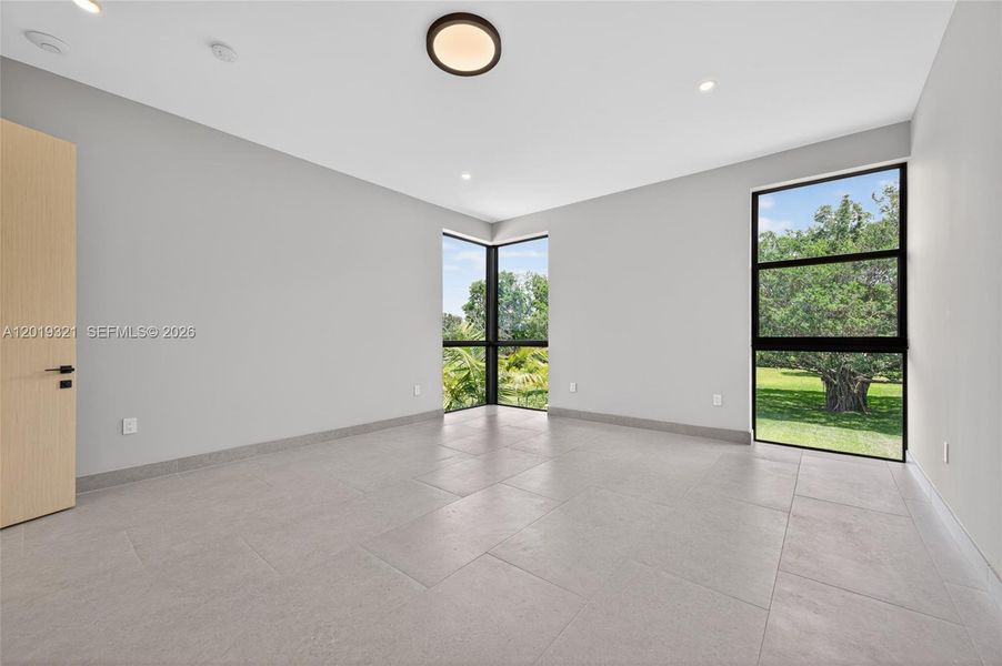 Spacious, unfurnished interior of a new home in , Southwest Ranches (Image 46).