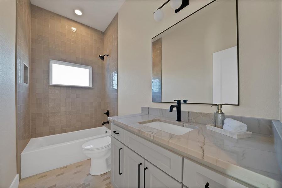 Furnished interior view inside a new home in , Weatherford (Image 6).