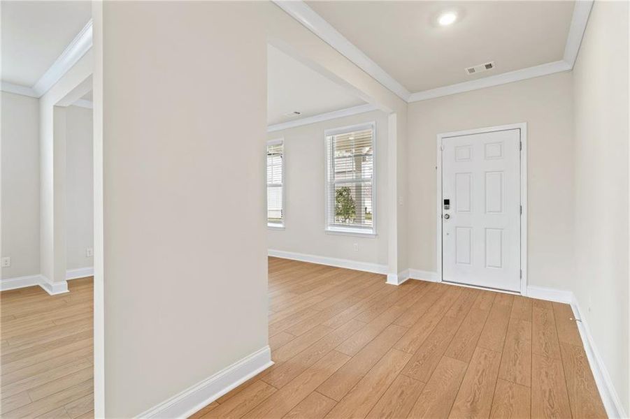 Spacious, unfurnished interior of a new home in , Lawrenceville (Image 48).