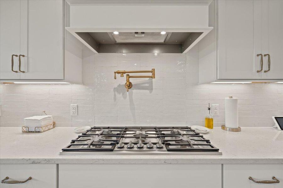 Close-up of interior finishes inside a home in , Johns Island (Image 20).
