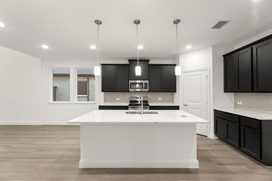 05. 2223 Riverbend - Kitchen 05. 2223 Riverbend - Kitchen