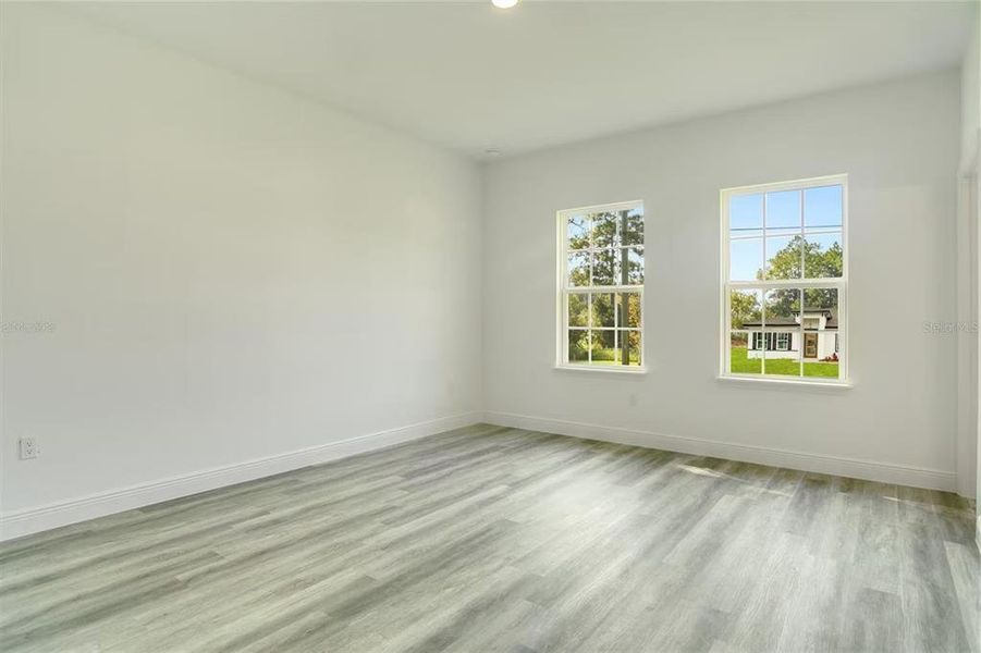 Spacious, unfurnished interior of a new home in , Dunnellon (Image 17).