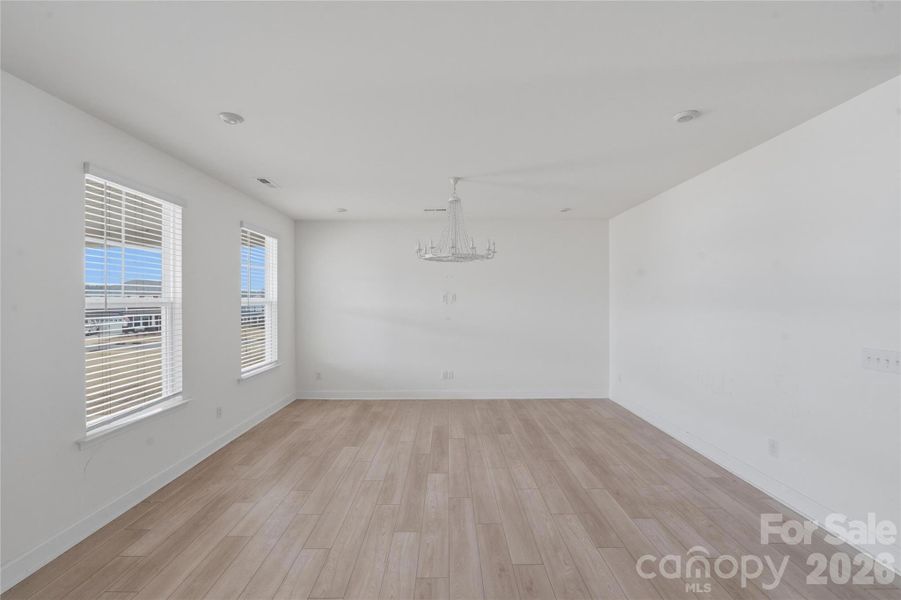 Spacious, unfurnished interior of a new home in Lakeside Glen, York (Image 35).