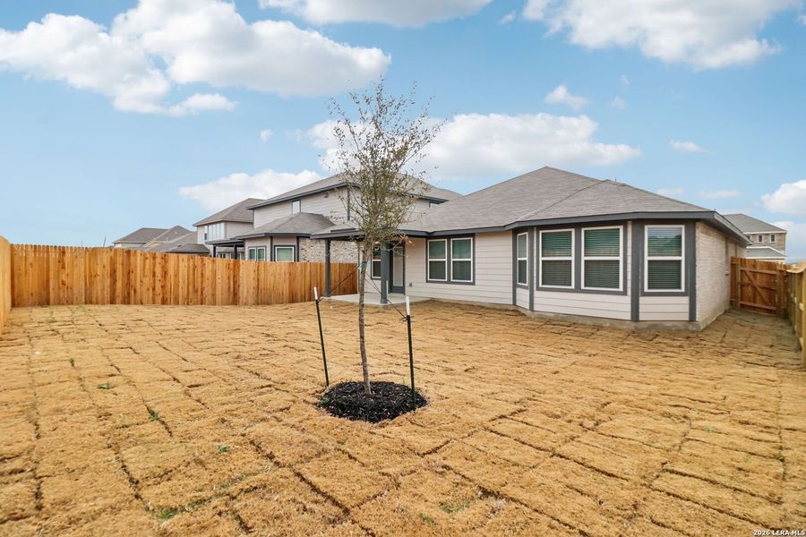 Exterior details and patio area of a home in Sagebrooke - Classic Series, San Antonio (Image 28).