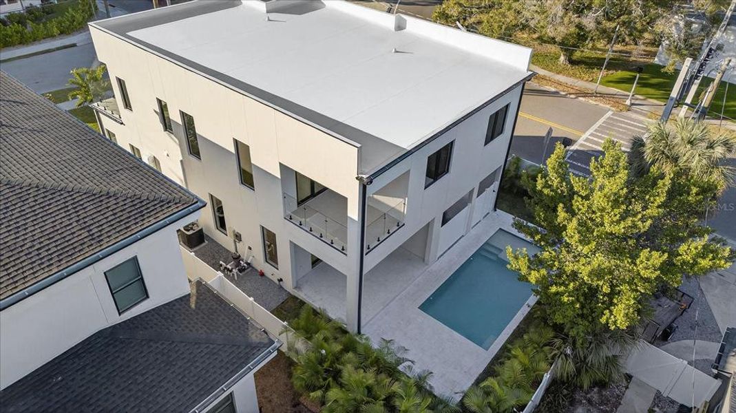 Image 65 of a home in .