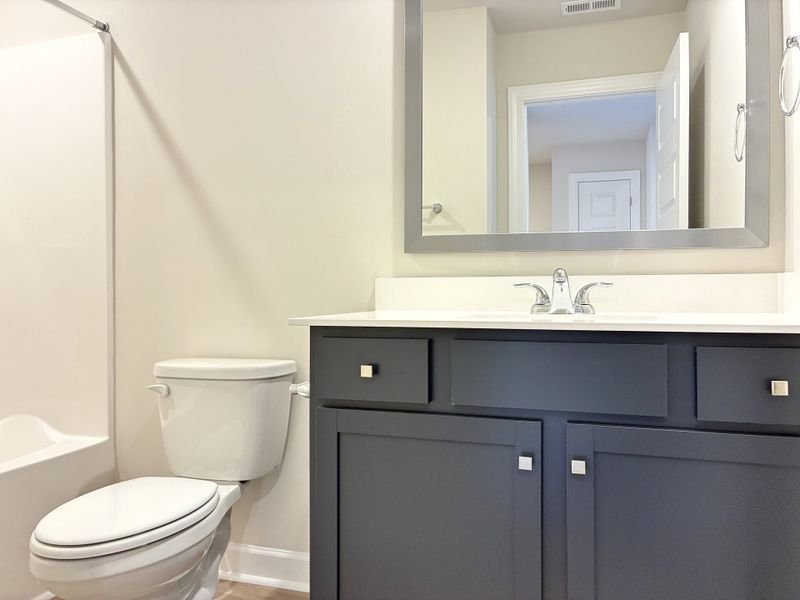 Furnished interior view inside a new home in Holly Ridge, Greenville (Image 9).