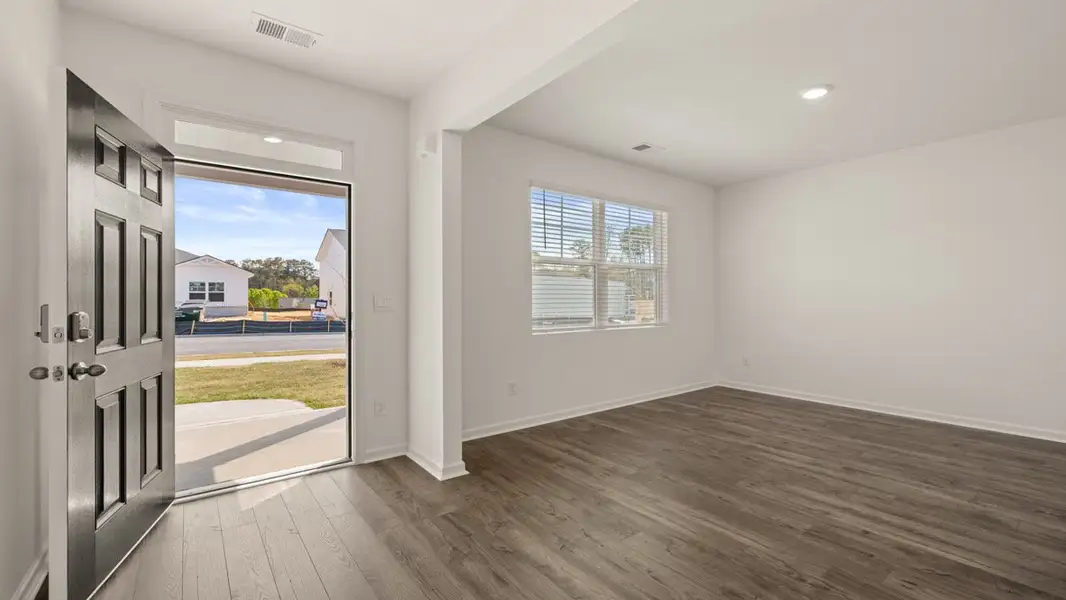 Spacious, unfurnished interior of a new home in Champion's Run, Lithonia (Image 31).