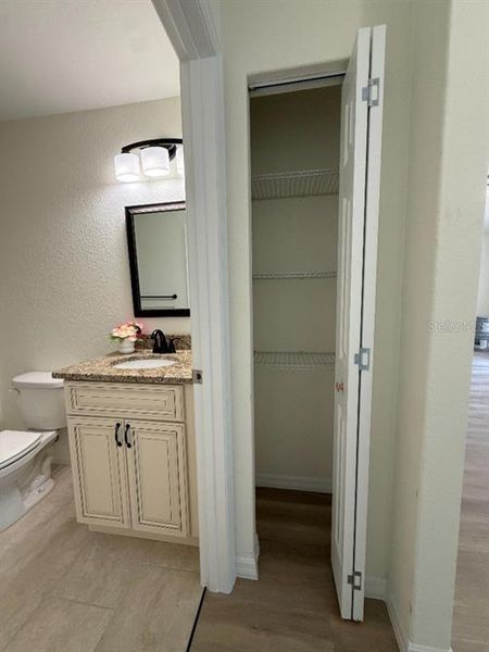 Furnished interior view inside a new home in , Dunnellon (Image 13).