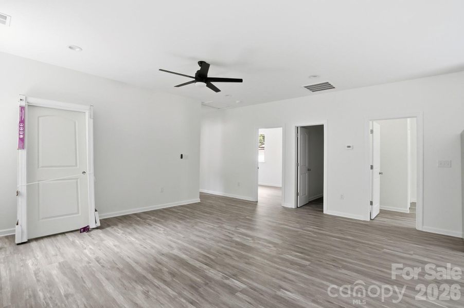 Spacious, unfurnished interior of a new home in , Statesville (Image 38).