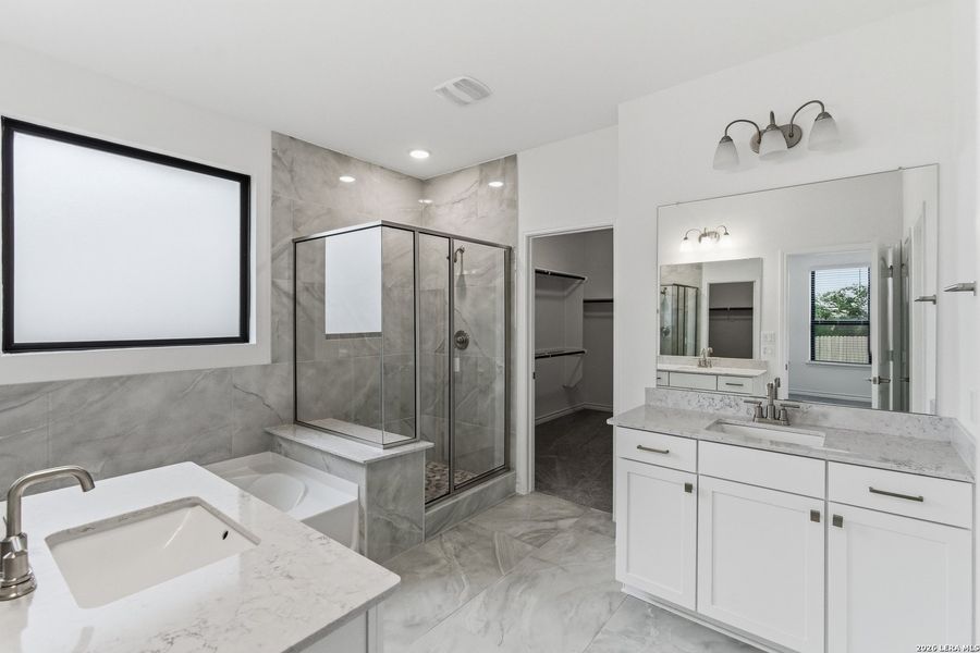 Furnished interior view inside a new home in Lily Springs, Seguin (Image 9).